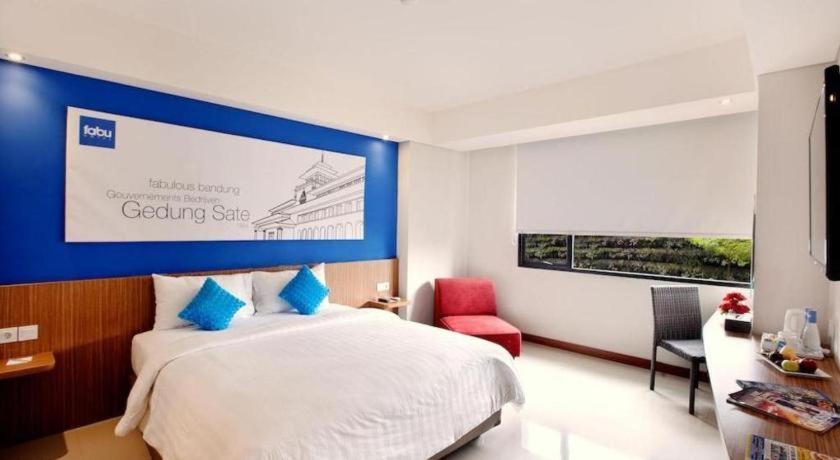 Indies Hotel Бандунг Экстерьер фото