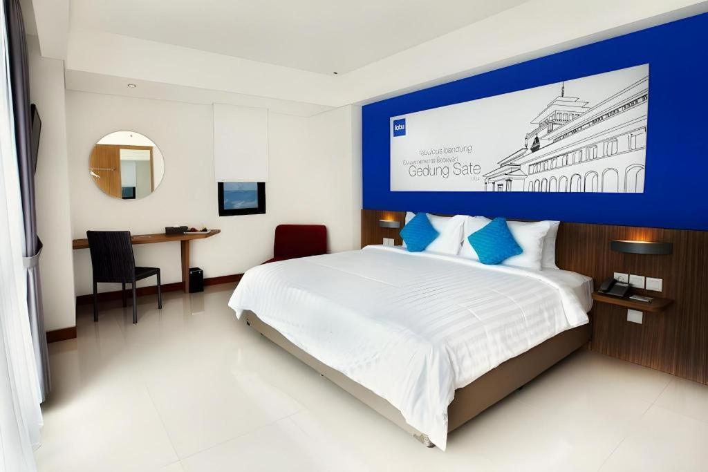 Indies Hotel Бандунг Экстерьер фото